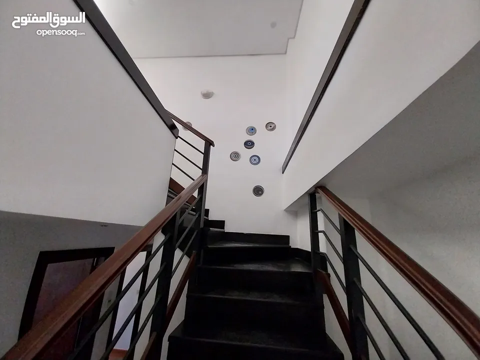 شقه للايجار في دير غبار مع رووف بالطابق الاعلى ( Property 33598 )-175081770