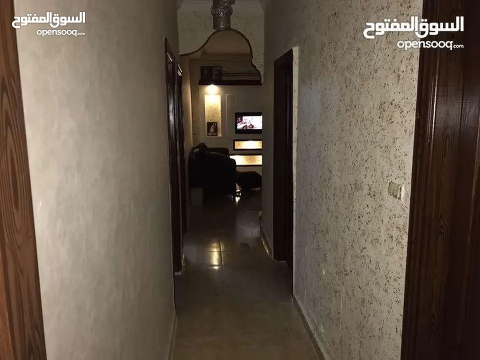 شقة للبيع في أم زويتيه