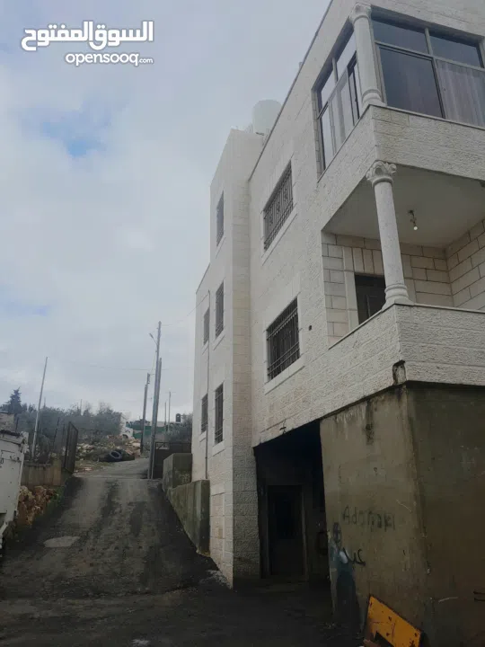 منزل على قطعة أرض 2 دونوم ، لمعرفة السعر الرجاء التواصل على الرقم في الوصف