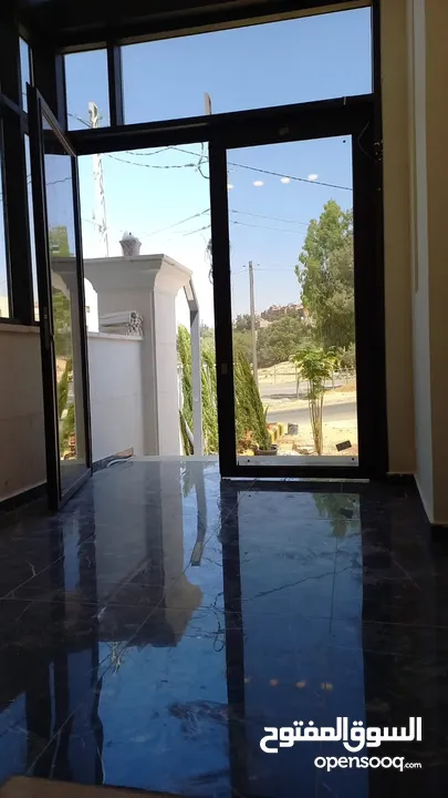شقة طابق اول للبيع ضمن مشروع جديد في اجمل مناطق الجبيهة المنصور مساحة 150 متر مطله السعر ؟؟؟؟؟؟