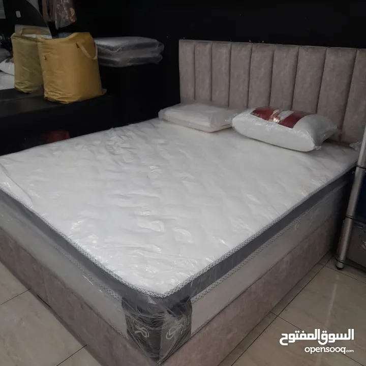 بوكسات تخت مجوز ومفرد ومفرد ونص حسب الطلب