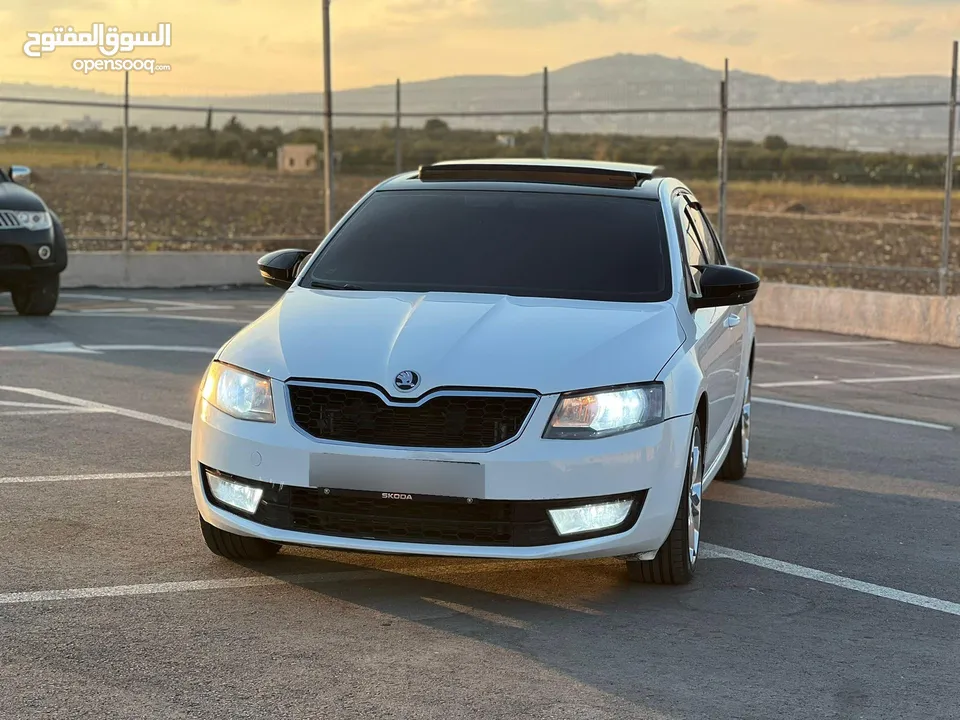 سكودا اكتافيا 2015 اتوماتيك ماتور 1600 ديزل  بانوراما
