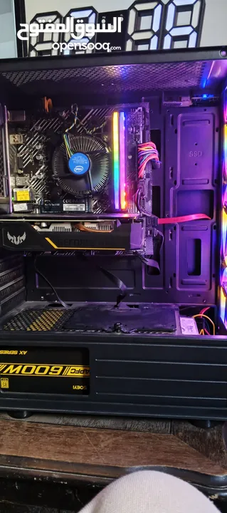 PC gaming with monitor