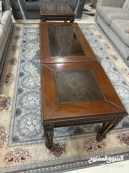 طاولات وسط