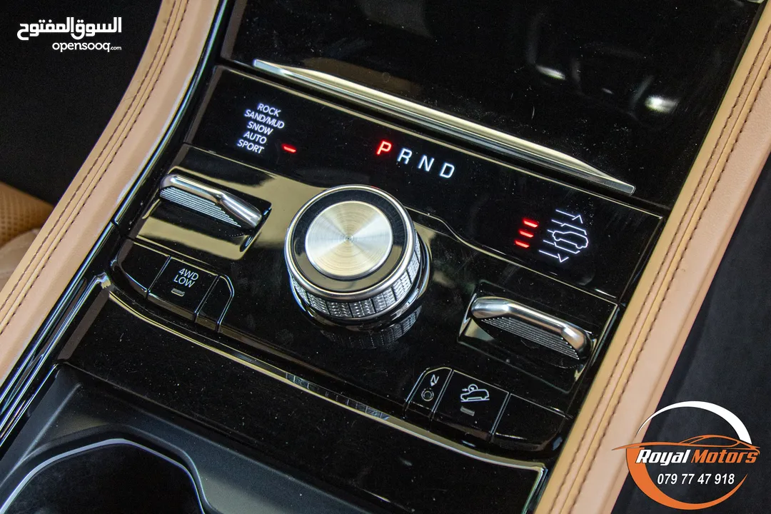 الان لدى رويال موتورز   Jeep Grand Cherokee L 2021 Summit