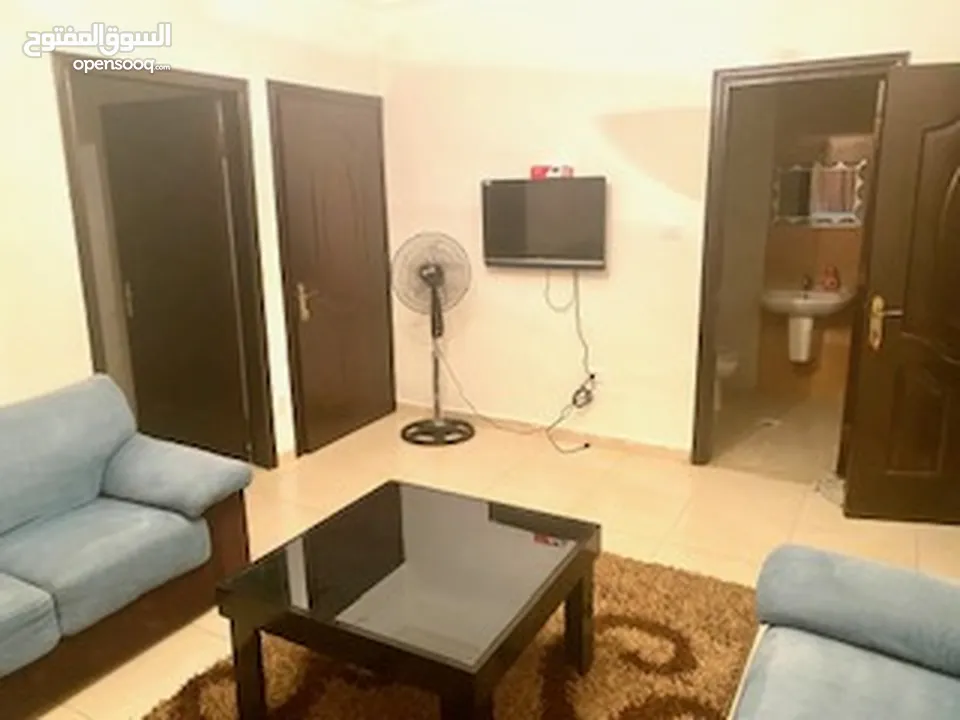 شقة مفروشة (غرفة وصالة) للايجار ضاحية الرشيد- خلف الجامعة الاردنية وبالقرب من التعليم العالي