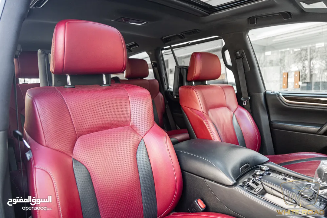 Lexus Lx570s 2019   السيارة وارد الشركة و قطعت مسافة 123,000