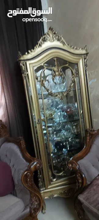 الحديقه والمنزل