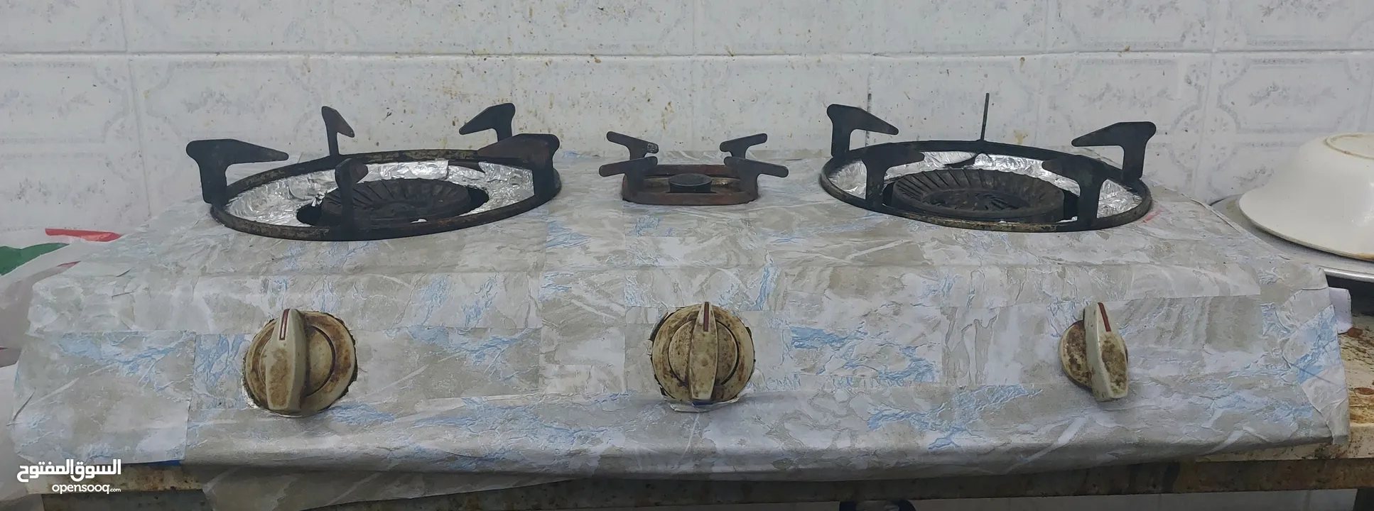 متفرقات للبيع(دش . تليفزيون. ريسيفر. عدسة إشارة.كاتيل شاي.بوتاجاز مسطح 3 شعلة.منظم انبوبة جديد