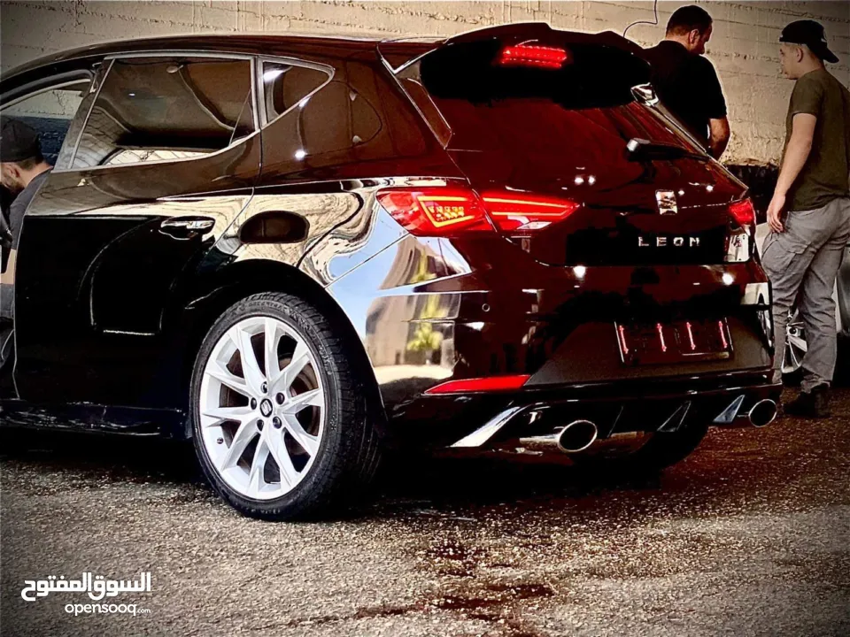 سيات ليون Fr 1800 للبيع او البدل