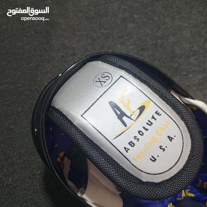 خوذة مبارزة بحالة ممتازة
