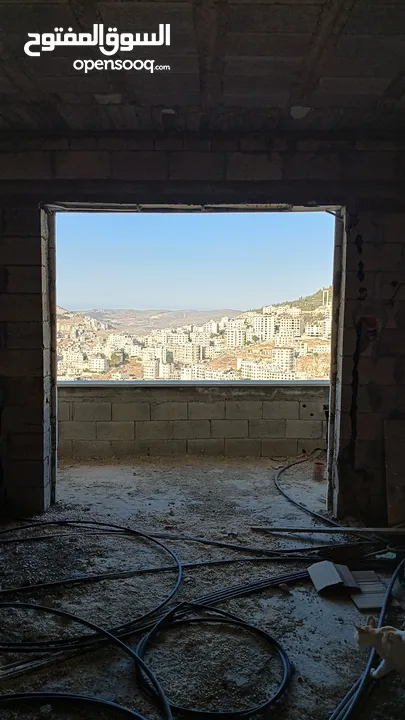 شقة عضم طابق سادس للبيع