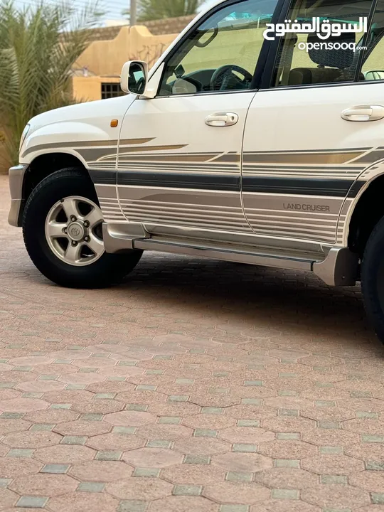 2002 GXR Land Cruiser ستيشن بحالة الوكالة