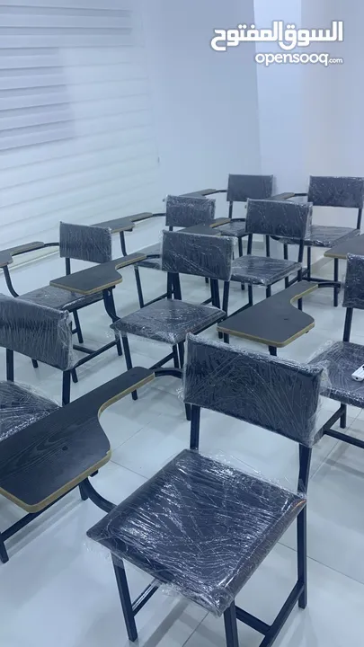 كراسي محاضرات و دروج مدرسية و الواح وايت بورد