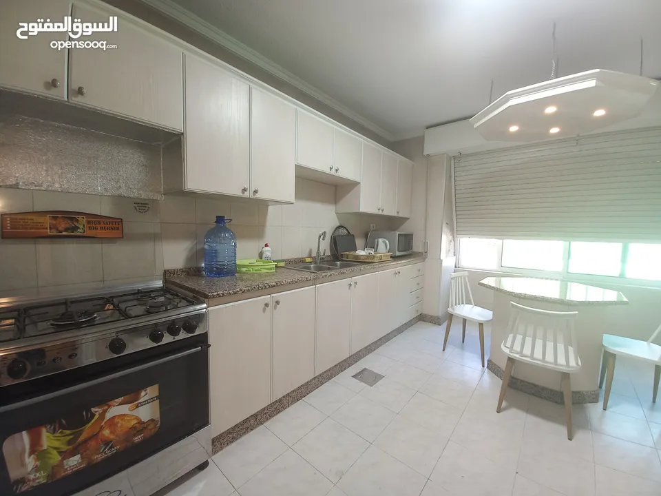 شقة مفروشة للإيجار في عبدون  ( Property 32128 ) سنوي فقط