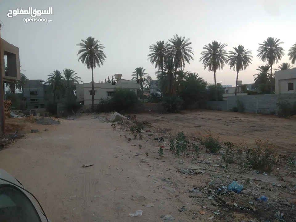 أرض لبيع عرادة الطريق الرابط بين جامع الخباشة والسربع400 متر