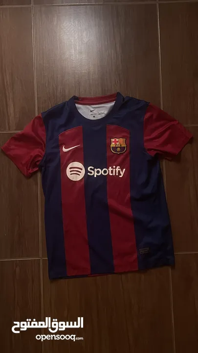 تي شيرت برشلونة لموسم 2023/2024 براند نايك nike