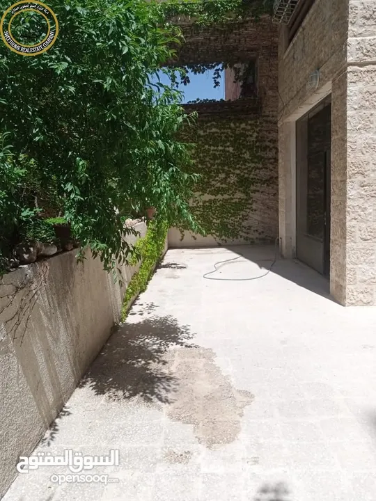 شقة مميزة للبيع في الجاردنز 130م مع ترسات وحديقة بسعر مغري