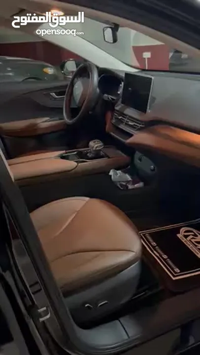 هونشي Hongqi eqm5 2024 من الوكالة ممشى 8000