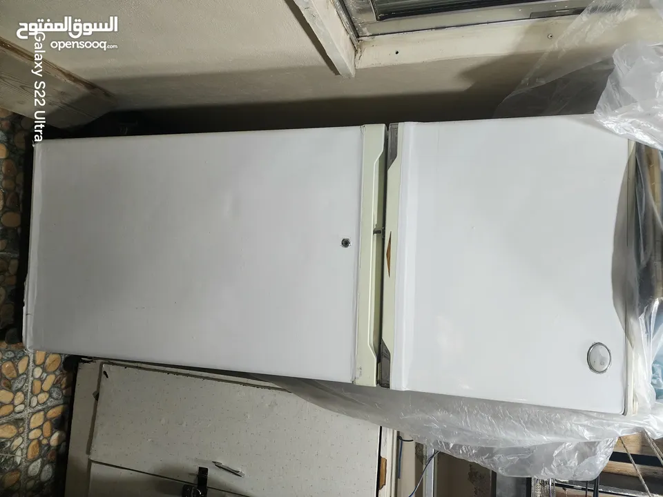 ثلاجة LG  لون أبيض