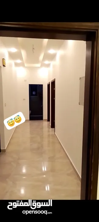 شركه clean Breeze لخدمات تنظيف المنازل والشقق الفارغة والمزارع تنظيف سكن طلاب وطالبات