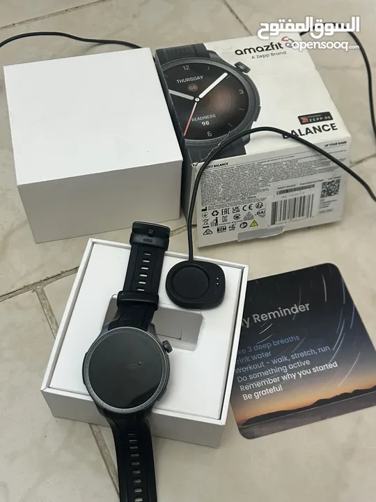ساعة اميزفيت بلانس بحالة الوكالة (بالكرتونة) معها كامل اغراضها Amazfit Balance