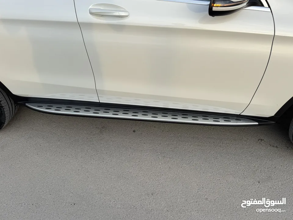 مارسيدس GLC 300E ترخيص 2022 محرك 2000 هايبرد  جير أوتوماتيك 333 حصان