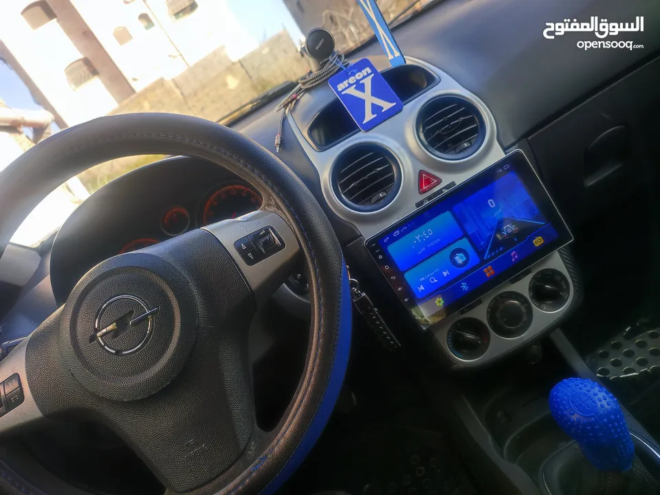 اوبل كورسا  2008 محرك1400 جير عادي  السيارة  مش ناقصها اشي للبيع او البدل ع اتوماتيك اشي مرتب