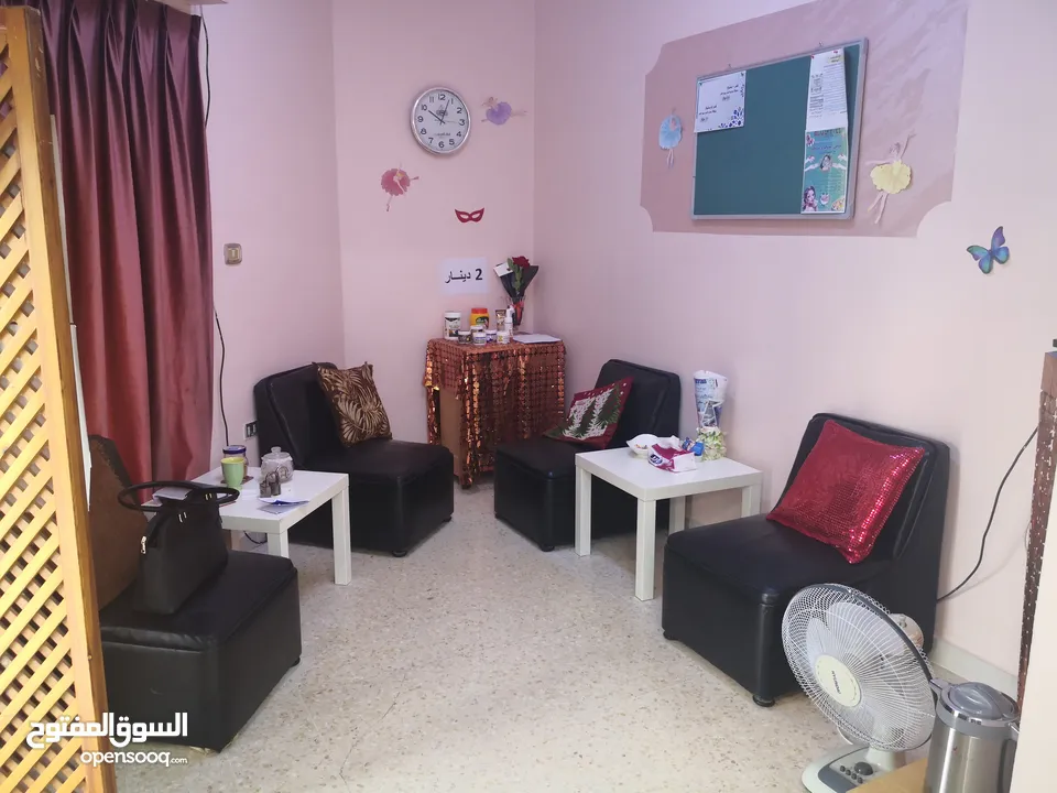 اثاث وادوات ومستلزمات واجهزة صالون سيدات للبيع شبه وكالة وباسعار مناسبة جدا في اربد  لا تتردد