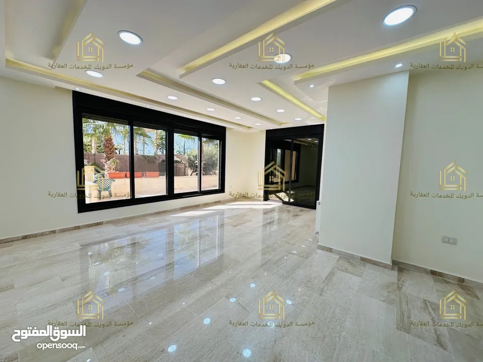 شقة فاخرة - لم تسكن - طريق المطار - 3نوم 2ماستر - 205م - أول  - تستحق المشاهدة