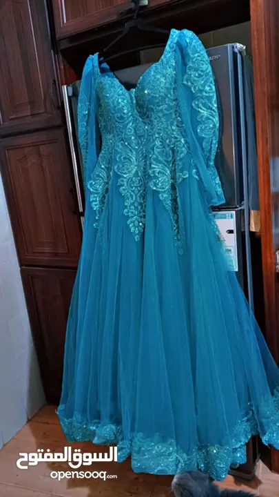 فساتين حفله للبيع Mو L xl