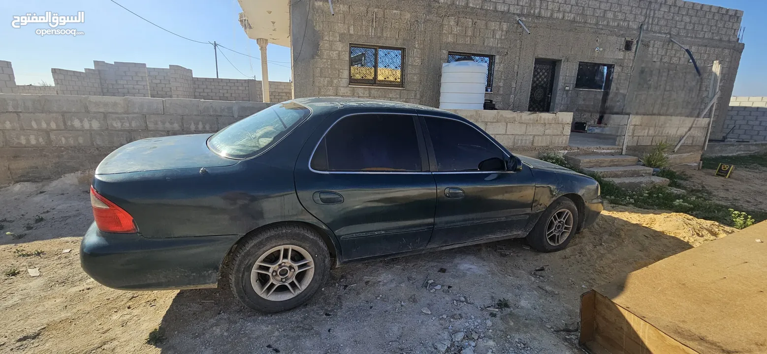 كيا كريدوس موديل 2000 السياره ما شاء الله عليها بس ناقصها دهان