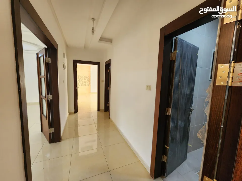 شقة فارغة للبيع في منطقة الجبيهة - REF: 14630