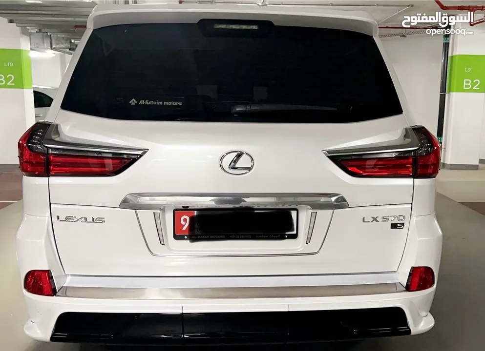 Lexus Lx brand new condition / low mileage 44k / service contract April 2026/ accident Free