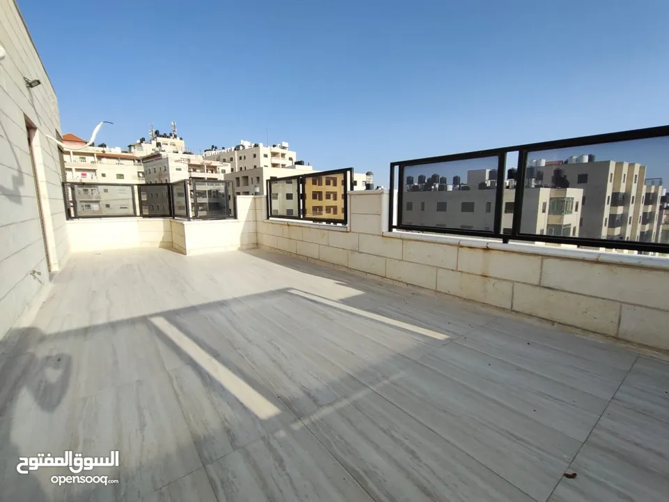 فرصة للبيع  روف فاخر في بيتونيا – جاهز للسكن