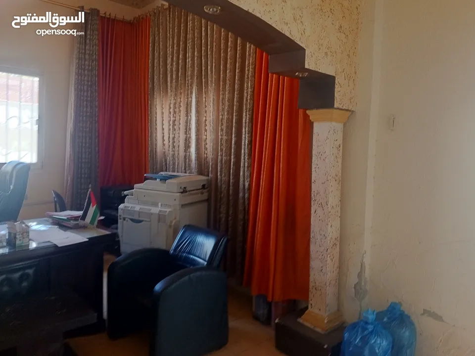 مدرسة خاصة للبيع في محافظة الزرقاء بلدية الرصيفة مقابل بلدية الرصيفة بجانب الندى مول اول طلوع الجبل
