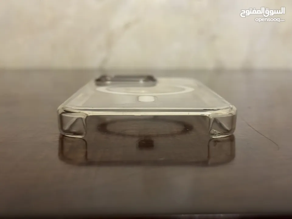 iPhone 15 pro clear case (magsafe)كفر ايفون 15 برو الاصلي