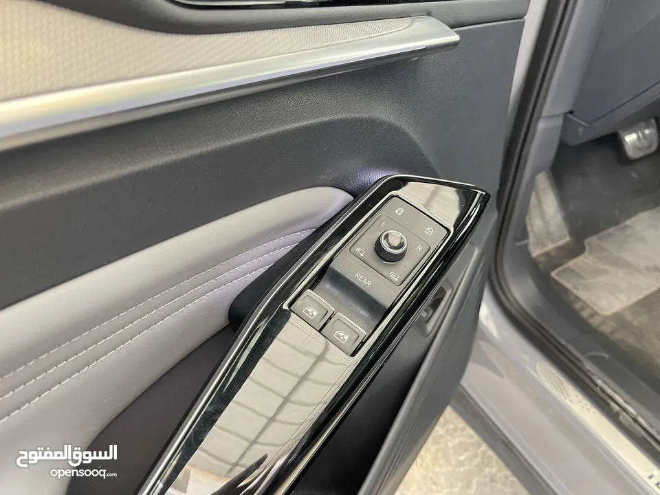 ID4 PRO 2023 لون إسمنتي
