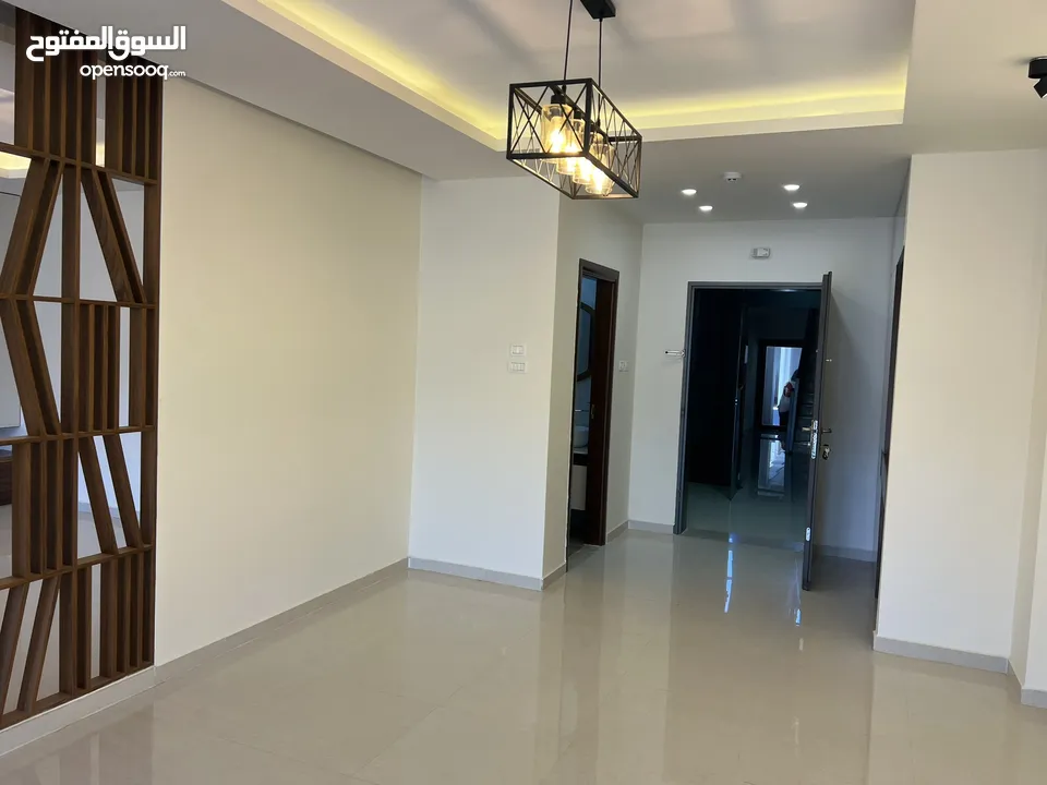شقه للبيع ديلوكس في عين مصباح قرب مقر الاذاعه والتلفزيون