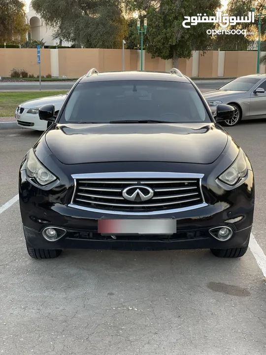 Infiniti 2013 GCC / FX37 / Full Option / 135,000 klm