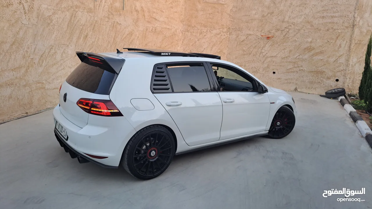 البيع كككاش فقط بسبب السفر جولف gti mk7 2015 fullllll الماني مش خليجي