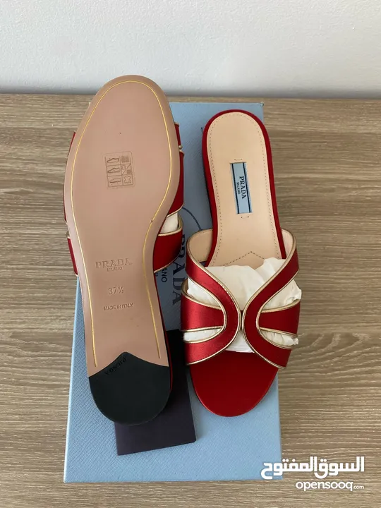 Flat Prada new