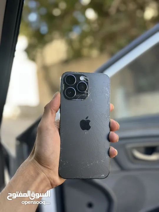 ايفون 14 برو ماكس 128 جيجا  بطارية 85 مش مفتوح ولا مصلح الجهاز بدو ظهر  موجود بالخليل