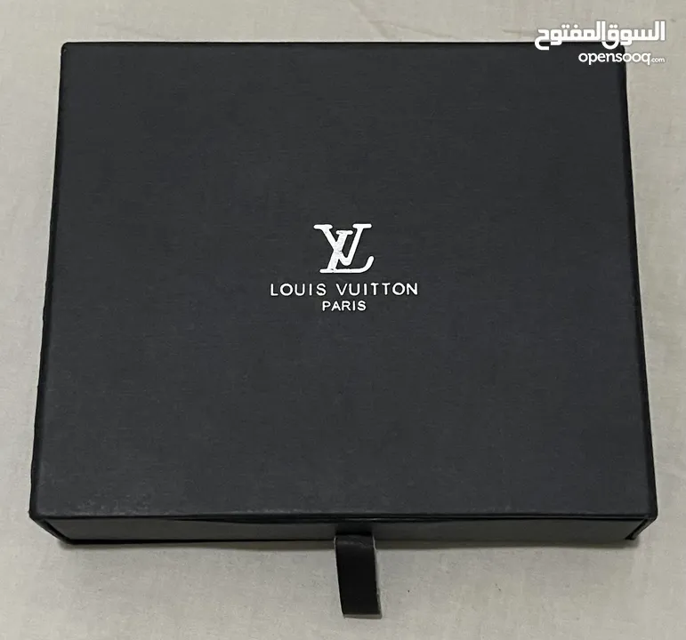 محفظه LOUIS VUITTON فرنسي اصلي  لويس فيتون