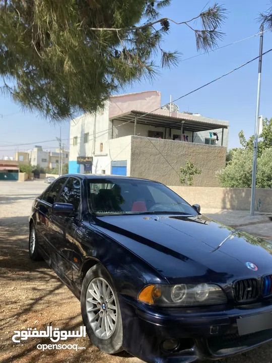 Bmw e39 520 2000 الدب للبيع