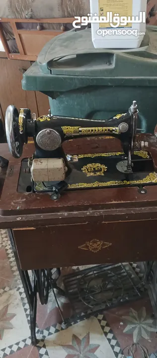 ماكنة خياطه
