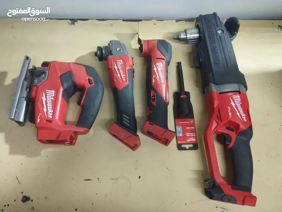 عدد مستعمله أصلي 100%مع ضمان ويوجد توصيل