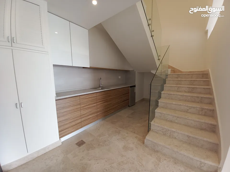 شقة غير مفروشة للإيجار 420م2 ( Property 12999 )-175073071