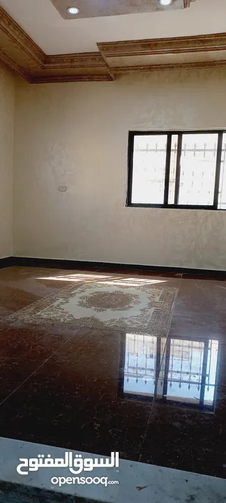 عمارة للبيع بمنطقة ام نوارة 4 طوابق  بسعر مغري جدا