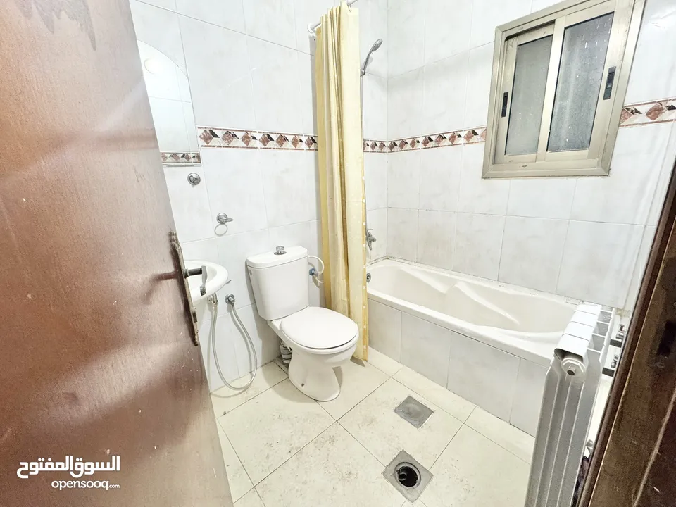 شقة فارغة للإيجار قرب دوار السرية